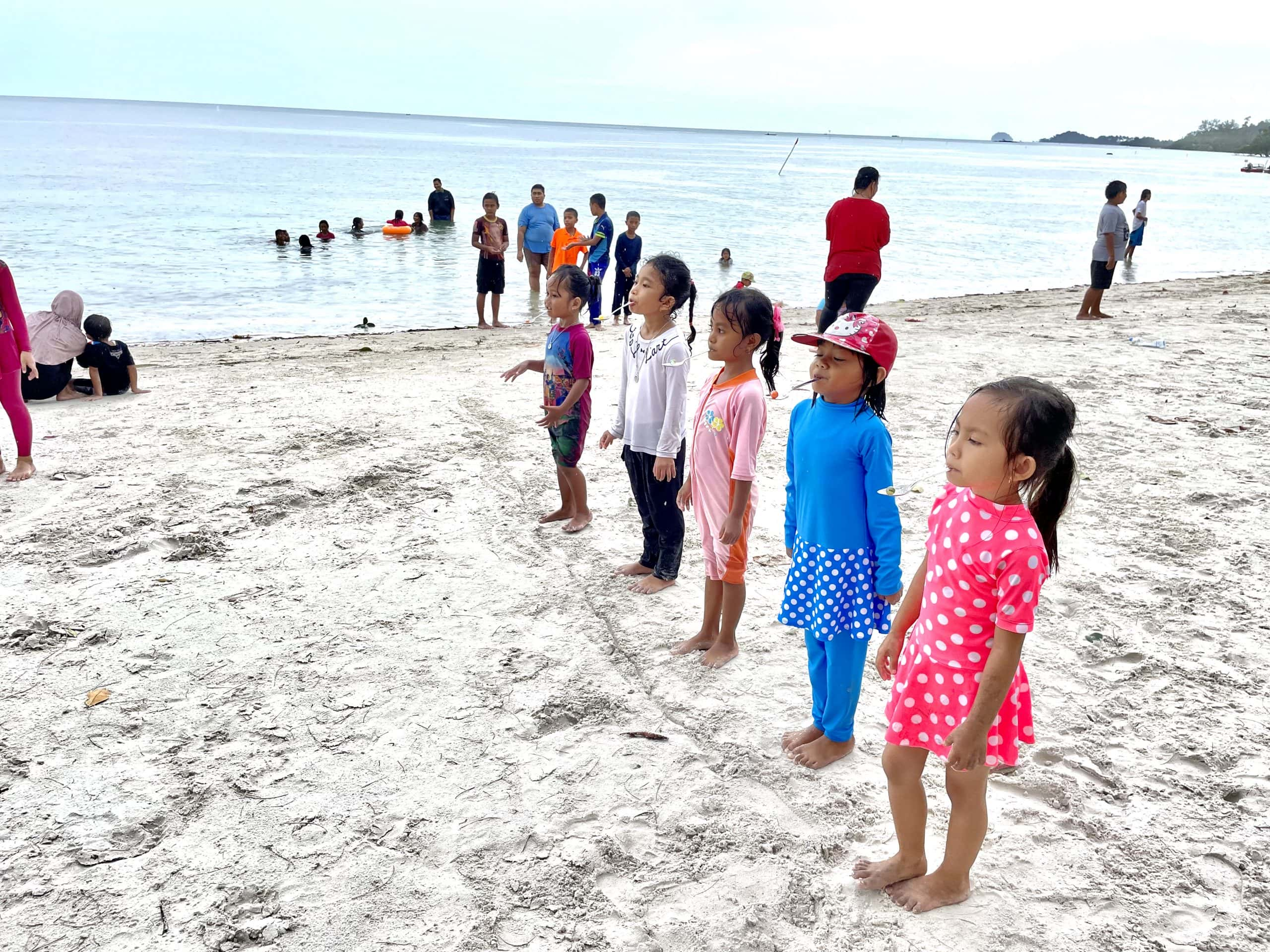 Permainan kelereng anak anak